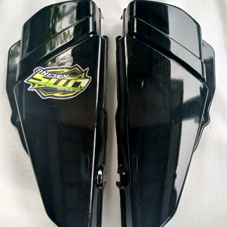 box tepong aki Yamaha RX king warna hitam Motorcycle