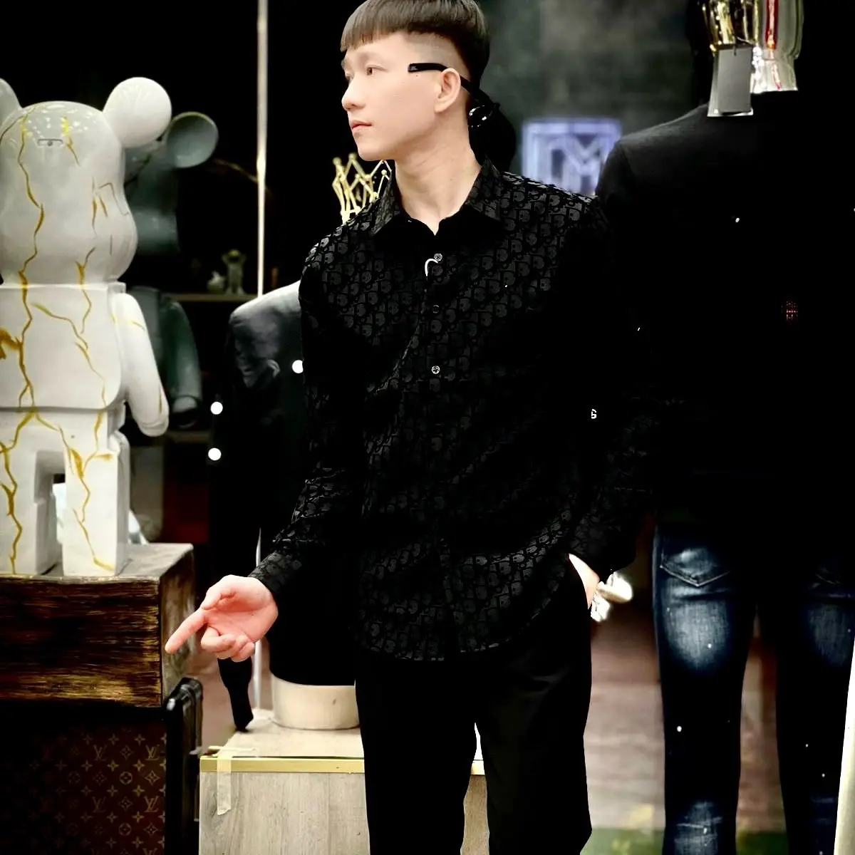 Áo Sơ Mi Nam Đen Nhung Dì O 02 Hoạ Tiết Vân Nỗi Menswear Có Cổ
