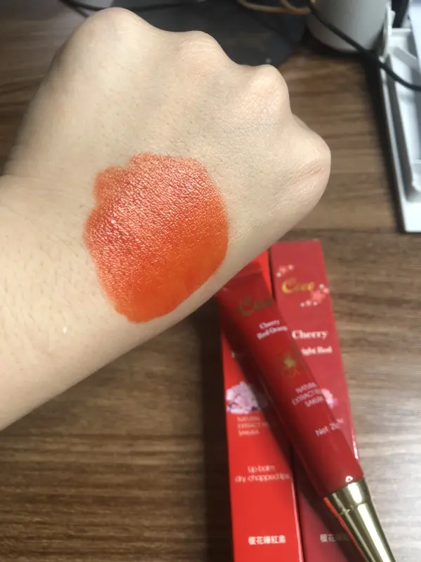 Dưỡng môi hoa anh đào nhật bản kích màu môi sau bong màu đậm và chuẩn tuýp 25g Sáp dưỡng môi Son Nữ 2