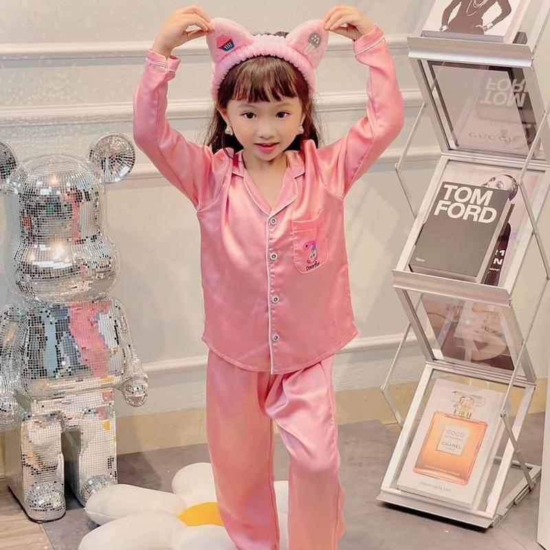 Bộ pijama lụa bé gái 15-30kg 1