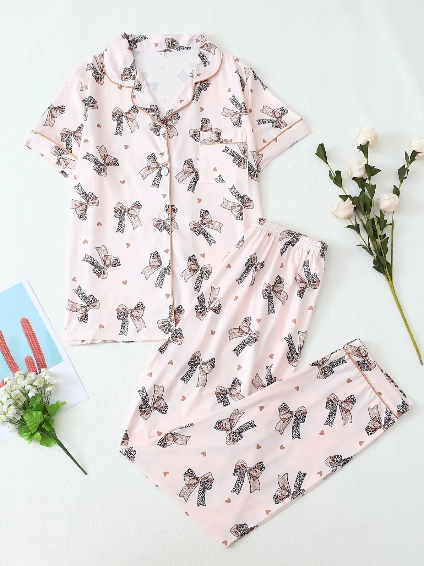 Two-Piece Set Women's All Over Print Lapel Neck Pocket Shirt & Elastic Waist Pants Pyjama, Casual Comfy Short Sleeve Top & Trousers PJ Set, Ladies Sleepwear for All Seasons