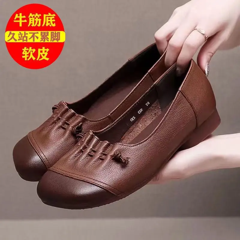 Pumps Beef Tendon Soft Bottom Mom Shoes 2024 Spring and Summer New Retro Flat Bottom Leather Shoes Middle-Aged and Elderly Women's Shoes