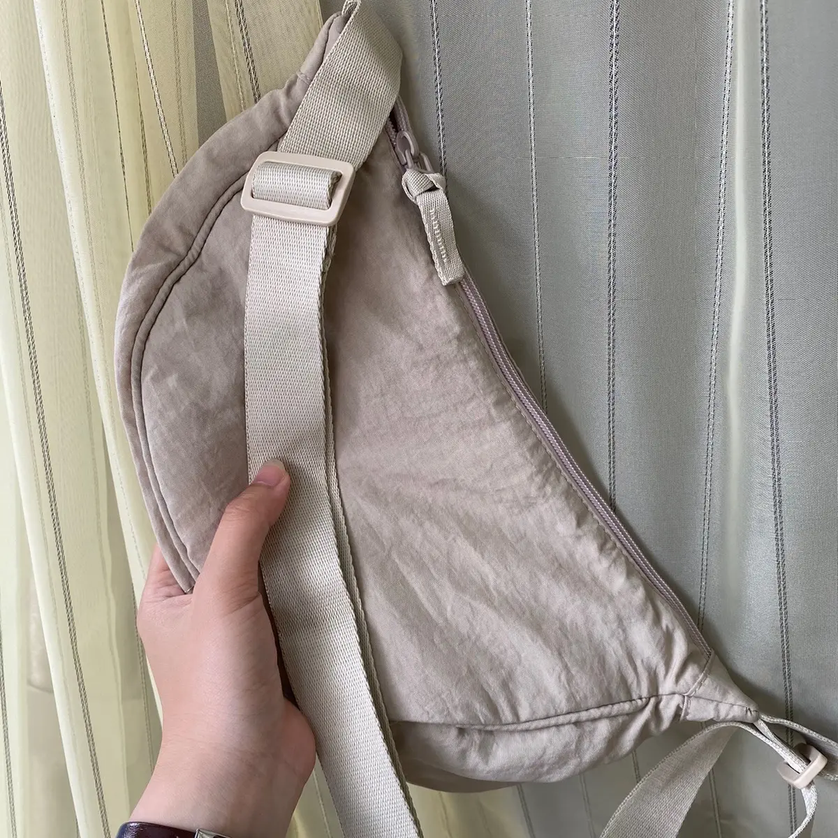 Tas Ala Uniql* murah HAIZUA Selempang Wanita Model Sling Shoulder Bag Ukuran 30 x 18 x 10cm