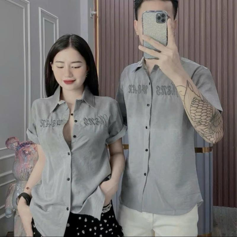 Áo sơ mi nam nữ phối loang thêu chữ chất đũi loang chất dày dặn phong cách trẻ trung cá tính. Dài Tay Menswear Top Cổ Tròn Xám Top Sọc Kẻ Đen Shirt