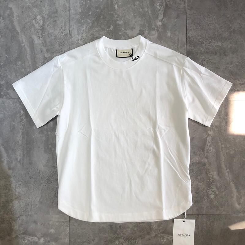  Áo phông zoewatson basic chữ thêu cổ B6622 BuiVintage vải cotton dày dặn thoáng mát. 