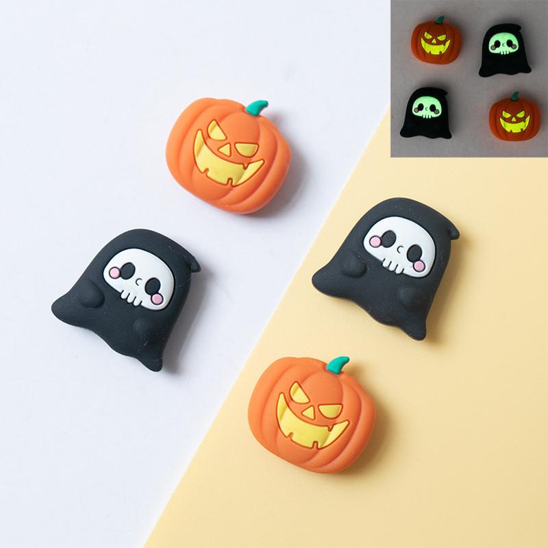 Product Introduction of Halloween Pumpkin Ghost Glow Silicone Soft Thumb Stick Grip Cap Joystick Protective Cover For Nintendo Switch & Switch Oled NS Lite Joycon Thumbstick Case 12