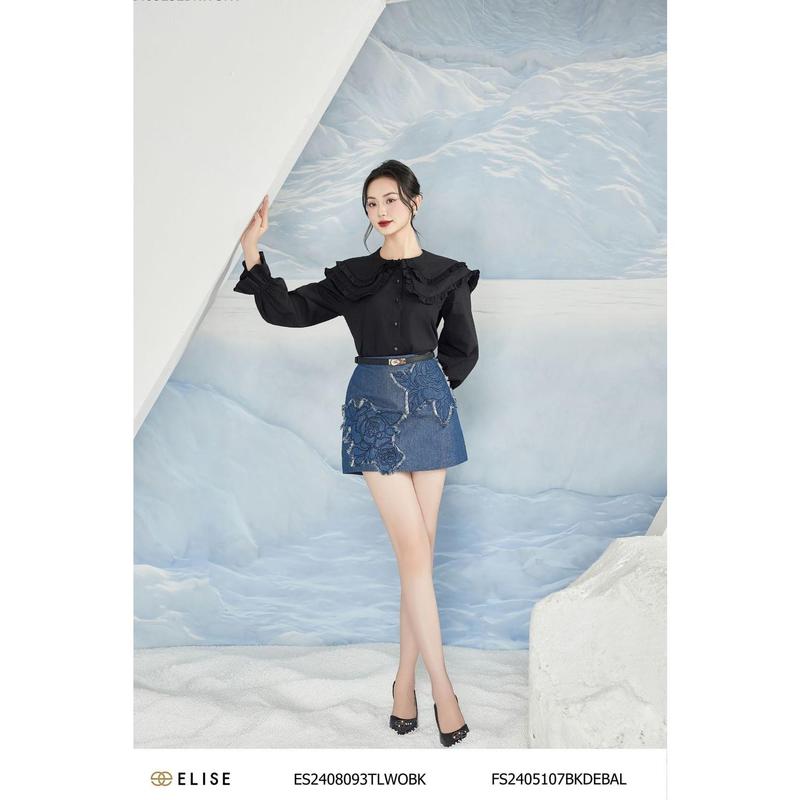 Chân váy jean xanh đậm thêu hoa bô đê thiết kế Elise mã sản phẩm FS2405107BKDEBA