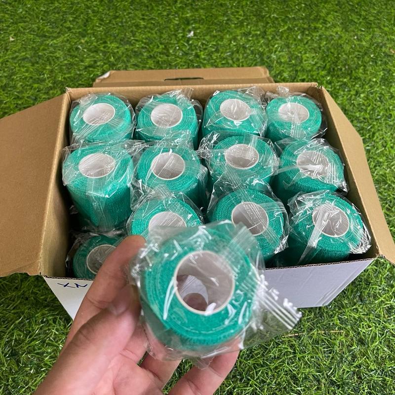 Combo 24&30 cuộn băng keo cao su non 5x4,5m Băng quấn thể thao tự dính, combo kèm tất, bình xịt, tất chống trơn inizaki - Sản phẩm chính hãng 3