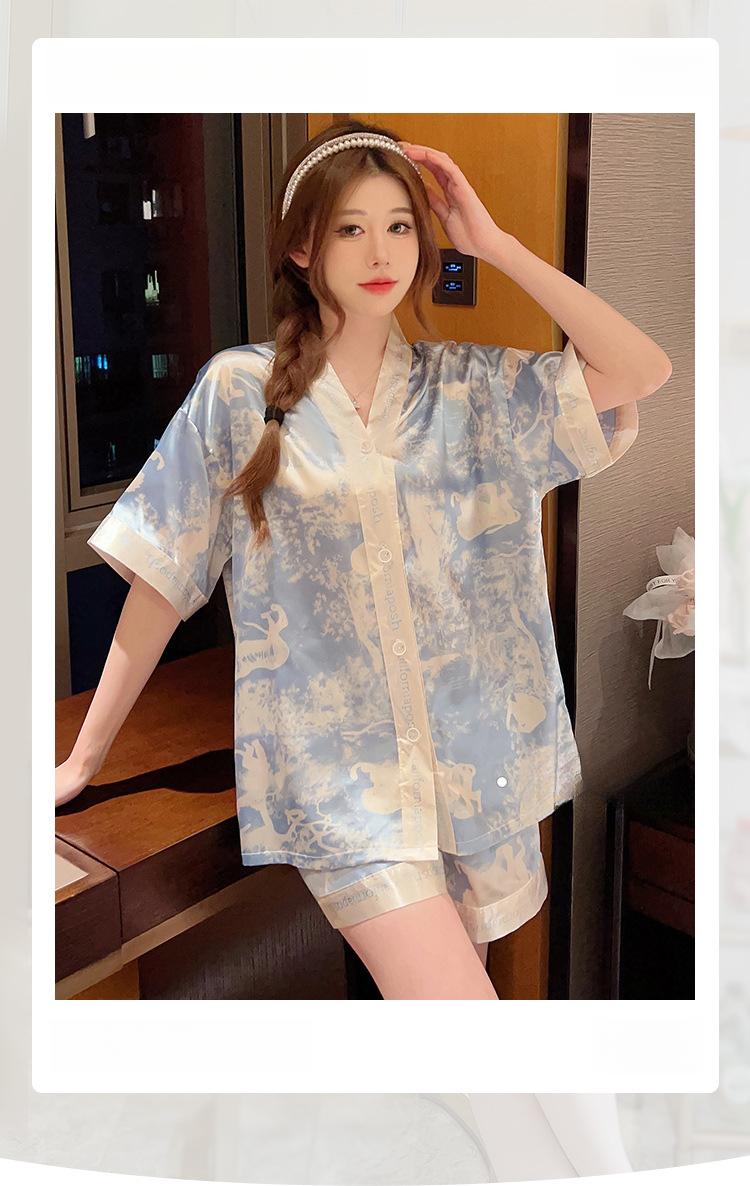 Product Introduction of Ink Painting Ins Style Summer Women's Light Luxury Short Sleeve Loose High-end Feel Wearable Ice Silk Pajamas Loungewear Set 4