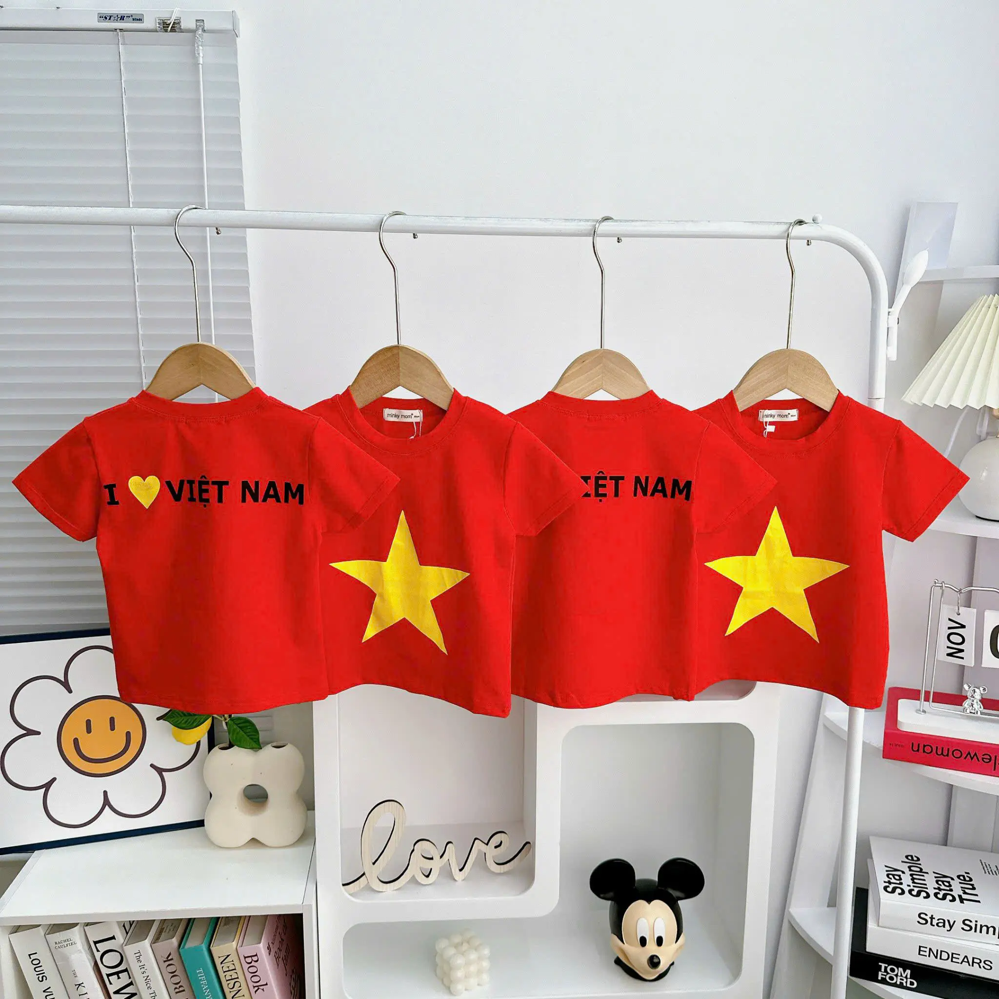 Áo Cờ Đỏ Sao Vàng Vải Thun Lạnh Minkymom 11-27kg
