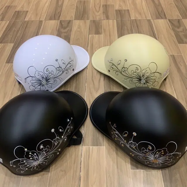 Mũ bảo hiểm kết Bông Hoa văn đính đá có khoét sau cột tóc. Helmet Phụ Kiện Chạy Xe Đạp 8