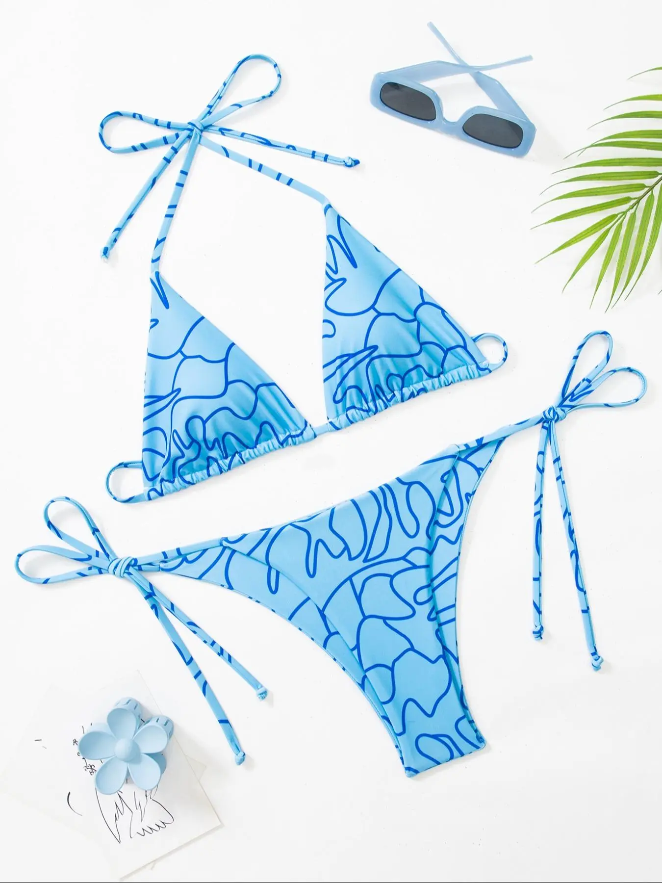 Two-Piece Set Women's All Over Print Halter Triangle Swim Bra & Tie Side Swim Panty Bikinis Set, Casual Fashion Chic Swimwear Set for Beach Holiday Vacation, Ladies Swimsuit for All Seasons