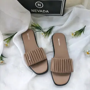Sandal slop wanita kekinian dan terbaru Karet Sendal