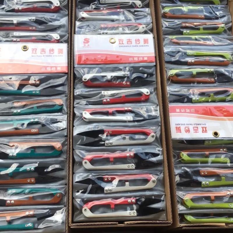 Vỉ 12 cây Kéo bấm chỉ xanh tím nhấp cắt chỉ thừa nhe