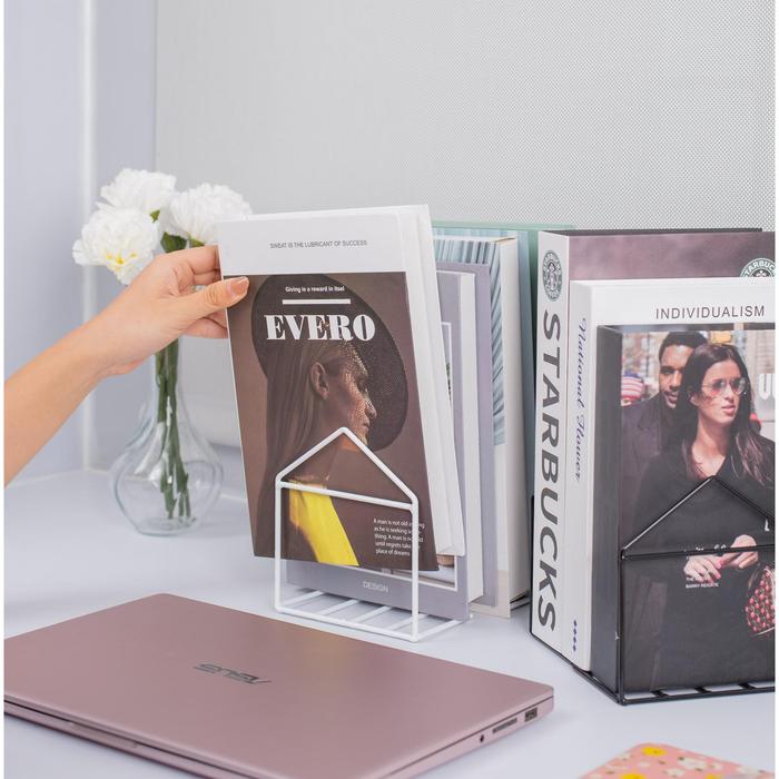 Gambar VERTUREWIRE Paket Bookshelf B - House & Triangle Bookshelf - Warna Hitam Putih & Gold - Material Kawat Besi Tebal - Anti Karat - Desain Minimalis Modern - Kertas Kado Gratis - Harga Spesial Rp 85.000 - PUTIH dari verturewire Kab. Tangerang 5 Tokopedia