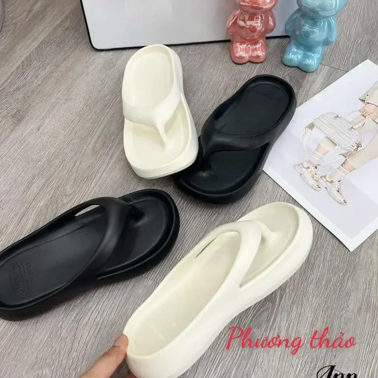 Dép nữ,Kẹp sỏ ngón nữ,kép tông shop về đế cao 3p,nhẹ tênh đi nước thoải mái,đi làm đi chơi đều được    GiàY Cao Su Sandal Women