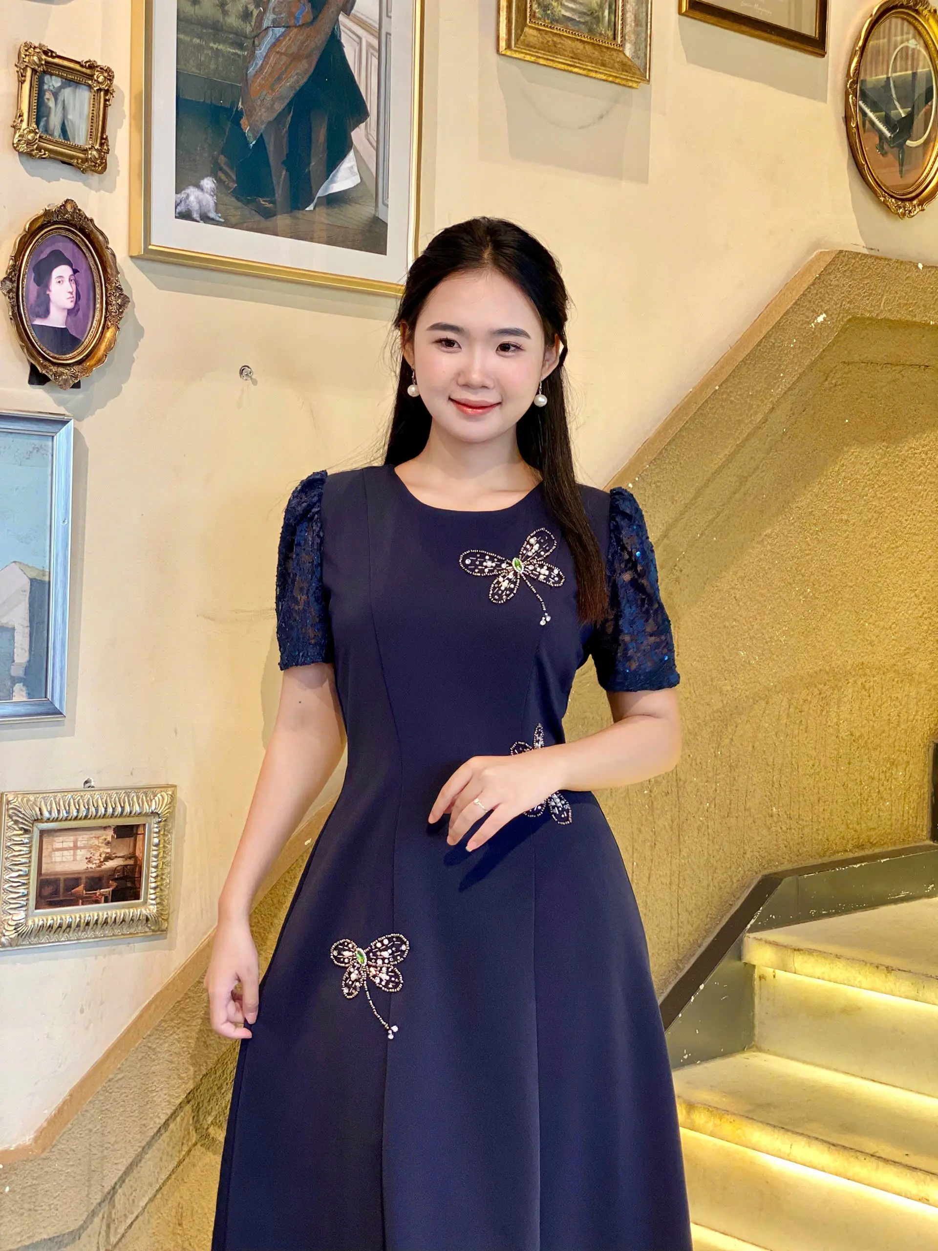 Đầm nữ Dáng Xòe, Thiết Kế Tay Ren Cổ Tròn, Đính Phale Cao Cấp HỌA TIẾT CHUỒN CHUỒN