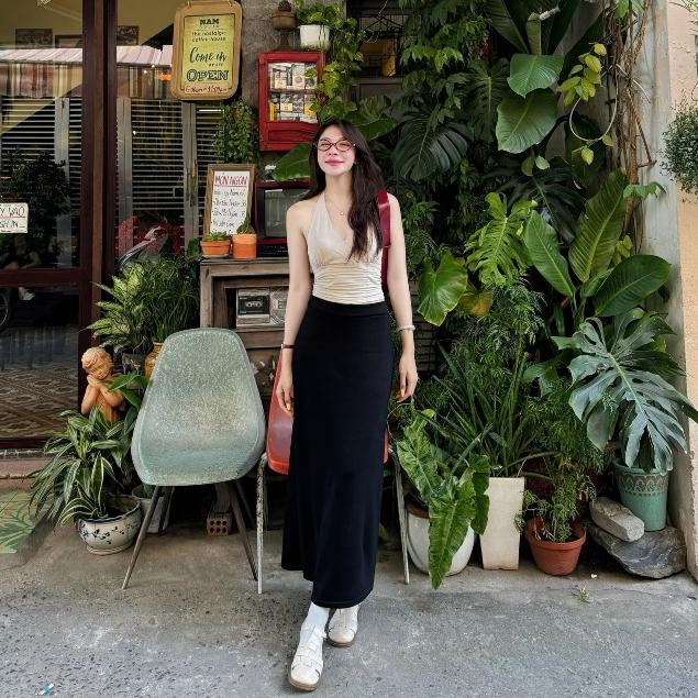 Product Introduction of (KHÔNG KÈM MÚT) Áo Croptop Linen Cổ Yếm Cột Dây Basic Samsu.clothing_saigon Women Nữ Kem Thun 18