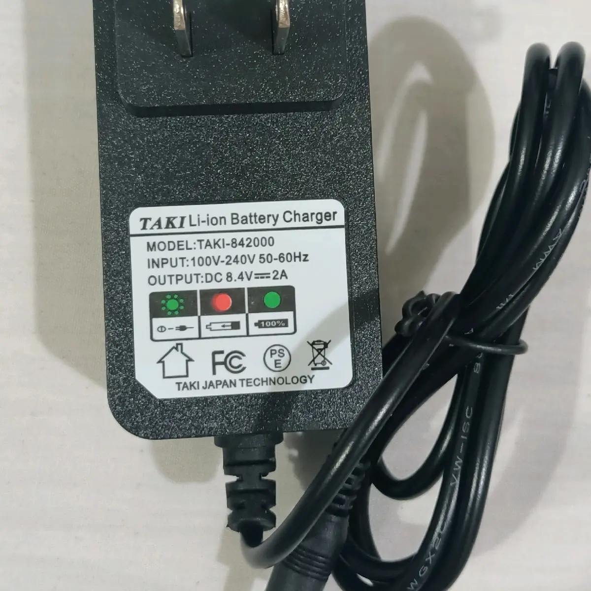 Củ sạc dùng cho bộ pin quạt điều hoà TAKI chính hãng