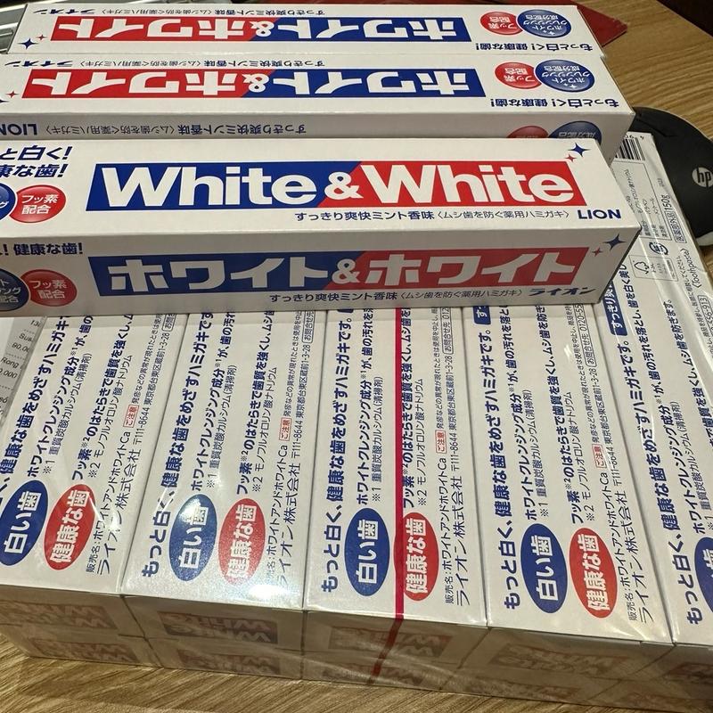 3 HỘP KEM ĐÁNH RĂNG NHẬT BẢN WHITE & WHITE - TẶNG 5 BÀN CHẢI THAN TRE HOẠT TÍNH 3
