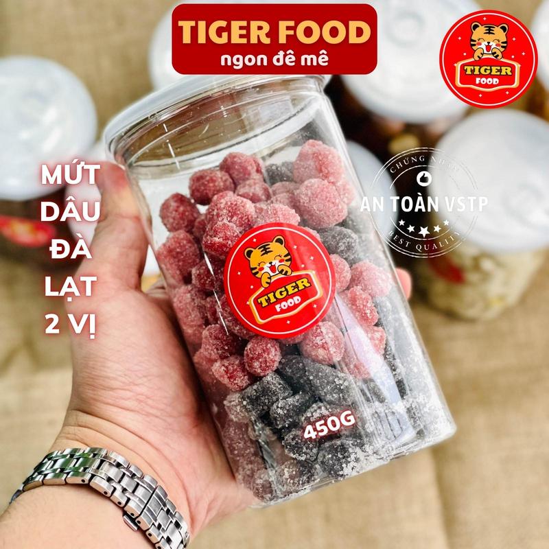 Mứt dâu tây Đà Lạt 450g mix 2 vị dâu tây và dâu tằm TIGER FOOD Siêu ngon Snack Ăn Vặt Candy