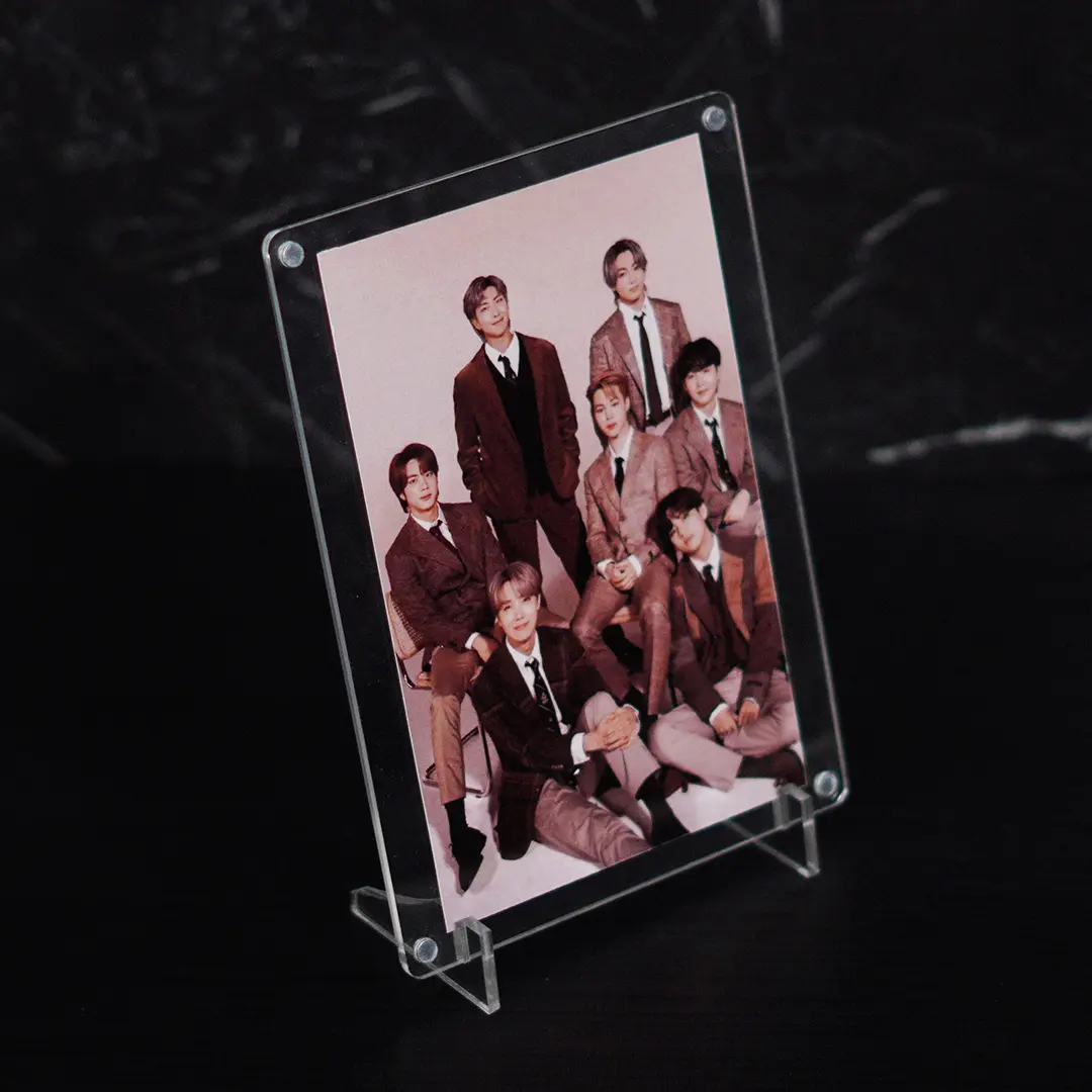 TEMPAT PHOTOCARD MAGNET DENGAN PENYANGGA Album