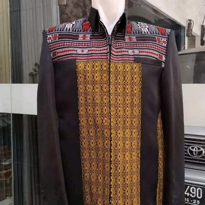 jasket motif ulos etnik