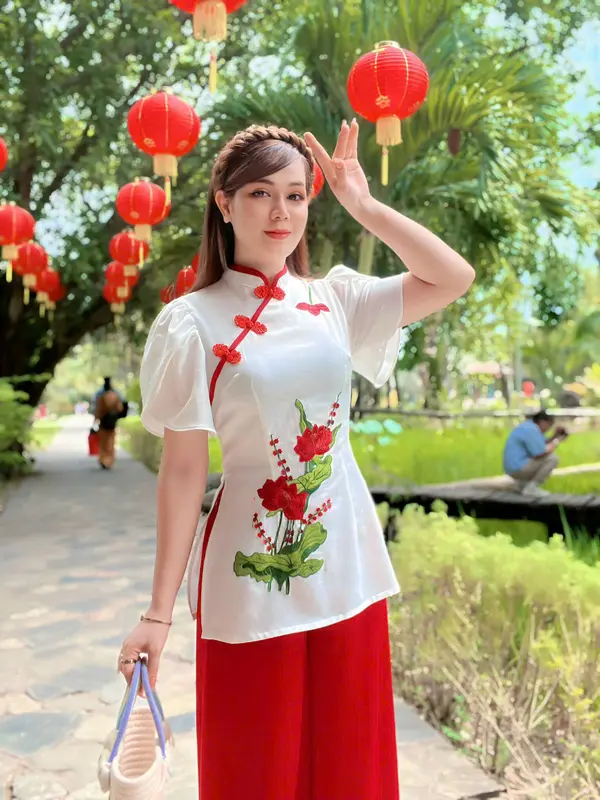 Bộ Bà Ba Đi Lễ Chùa (SD239) Bộ Đồ Lam Đi Chùa Hoa Sen Thêu Tay Phối Tréo Dễ Thương 8