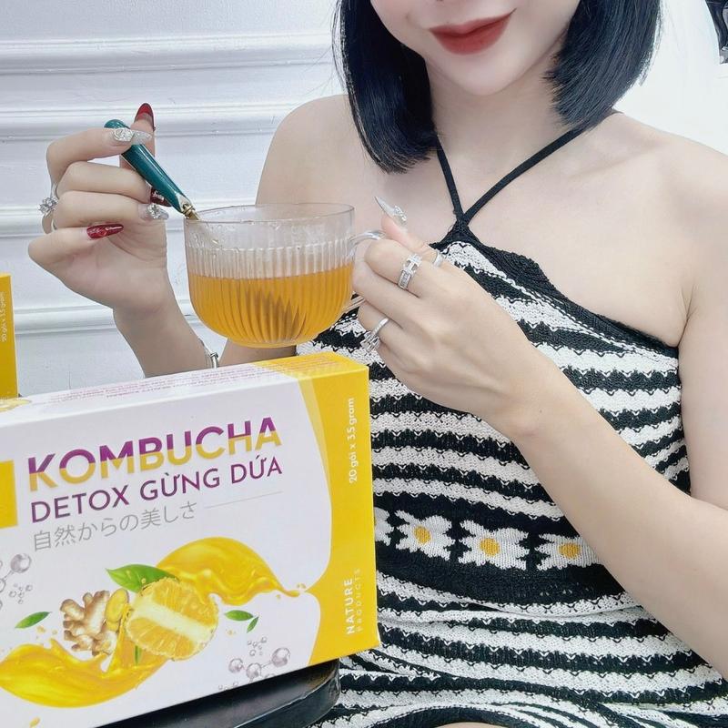 [40 gói] 2 Hộp Trà Kombucha Detox Gừng Dứa sấy thăng hoa Nước Trà Tea - Lợi khuẩn, Collagen peptide, Vitamin C, Chiết xuất dứa, Gừng, Quả bứa, Chè vằng Chè lipton bột Hoa Quả ct trà kombucha