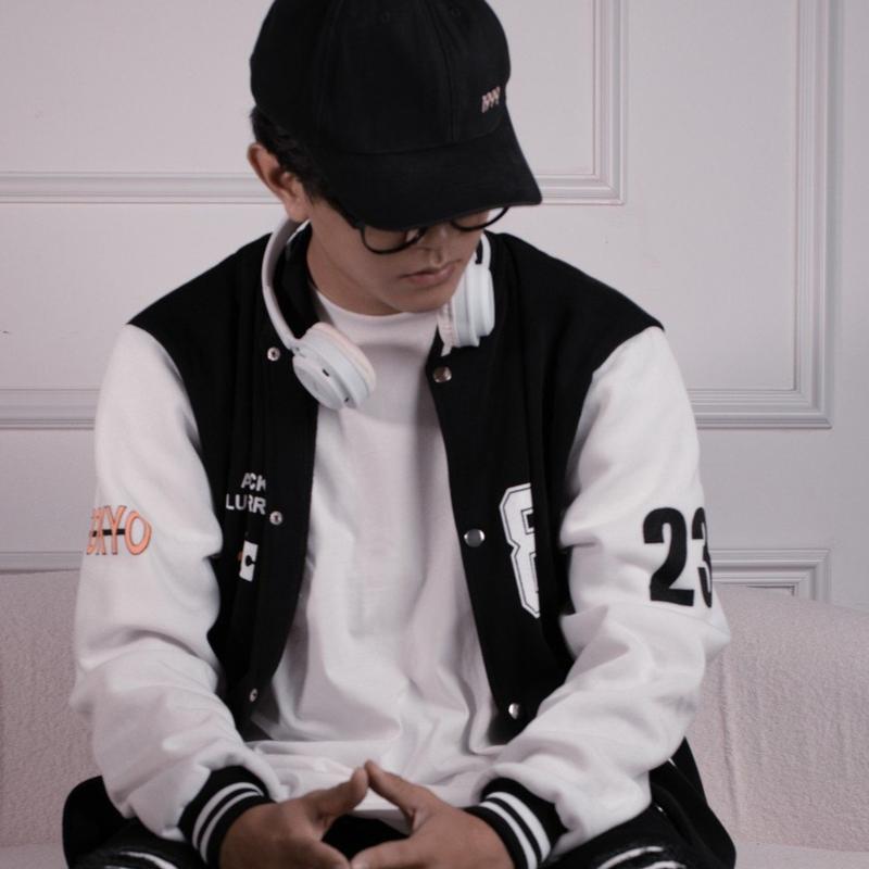 Áo khoác nỉ hoodie bomber nam nữ màu đen trắng AN9 kiểu dáng mới Menswear Jacket Có Túi