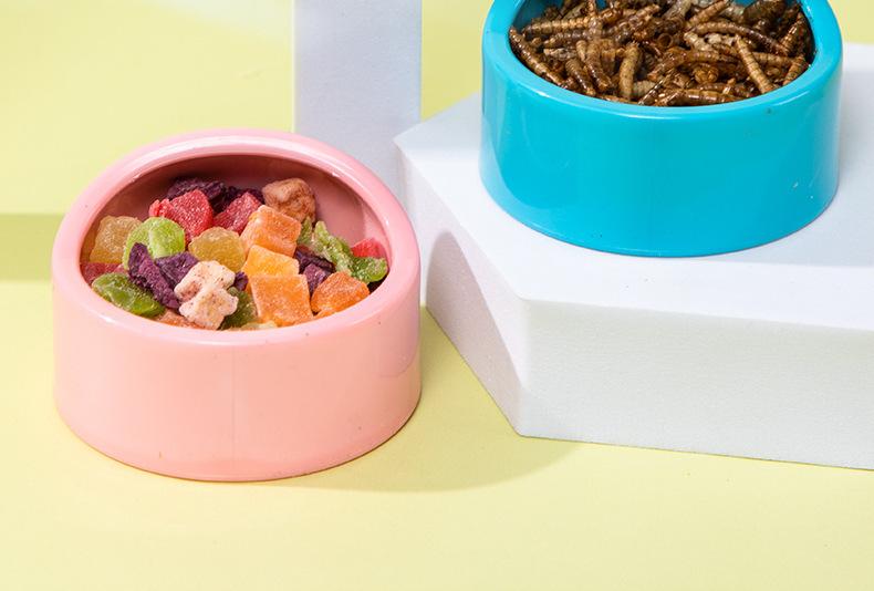 Product Introduction of Chậu Đựng Thức Ăn Cho Chuột Hamster, Hình Tròn, Làm Bằng Nhựa, Chống Rơi, Thích Hợp Cho Chuột Hamster Djungarian Và Hamster Màu Pastel, Thiết Kế Miệng Nghiêng, Bát Cho Thú Cưng, Dụng Cụ Cho Ăn 1