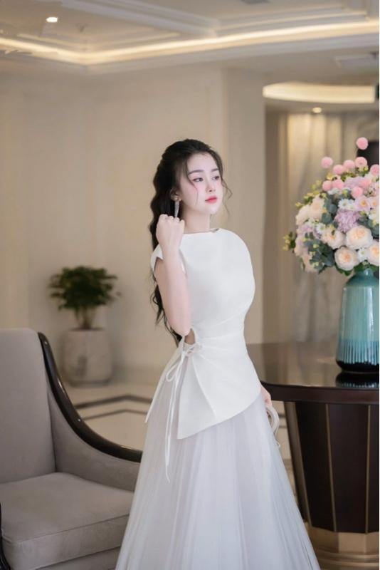 Product Introduction of set 2 chi tiết Áo khoét eo kèm chân váy lưới bồng cao cấp 8
