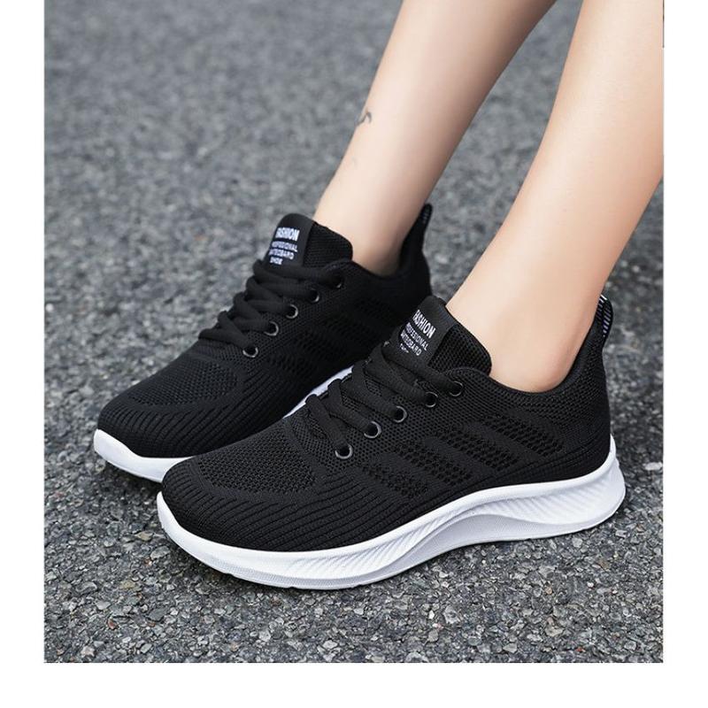 giày thể thao nữ siêu nhẹ màu đen kiểu dáng nhẹ nhàng mang đi làm,đi chơi,đi thể dục v.v.vv.MINOKA SHOP