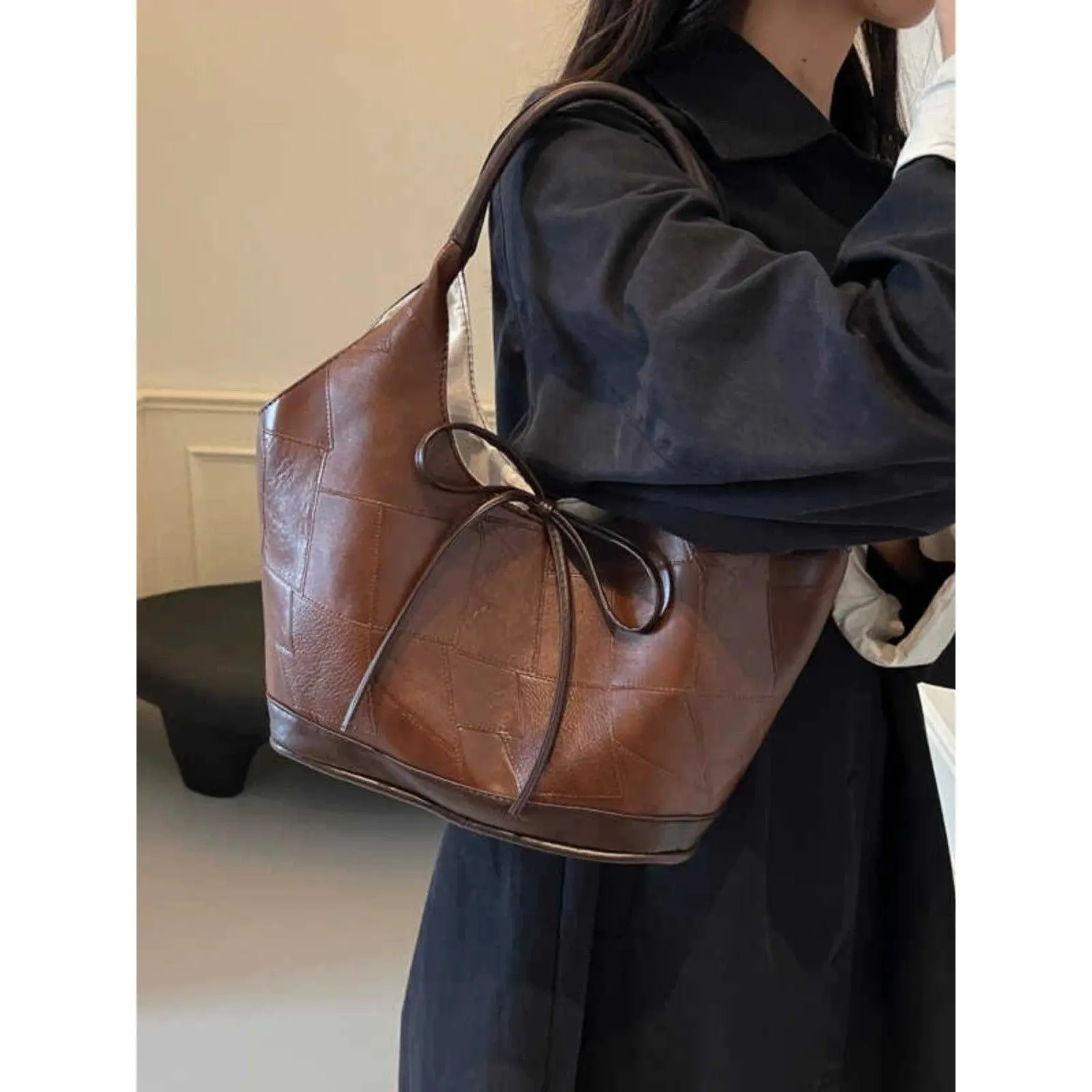 Túi Đi Lại Thường Ngày Túi Tote, Cao Cấp, Thời Trang Nữ, Dung Lượng Lớn, Phong Cách Cổ Điển Dễ Phối Đồ, Thích Hợp Cho Mùa Thu Và Mùa Đông, Túi Đeo Vai, Hàng Mới Về 2024