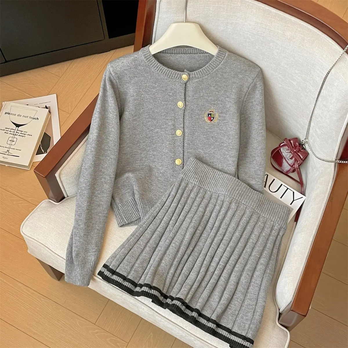 Áo Cardigan Dệt Kim, Phong Cách Hàn Quốc, Phong Cách Preppy, Dài Tay, Áo Bó Sát Hàng Mới Về Đầu Mùa Thu Cho Nữ, Váy Xếp Ly, Bộ Đồ Hai Mảnh, Thời Trang