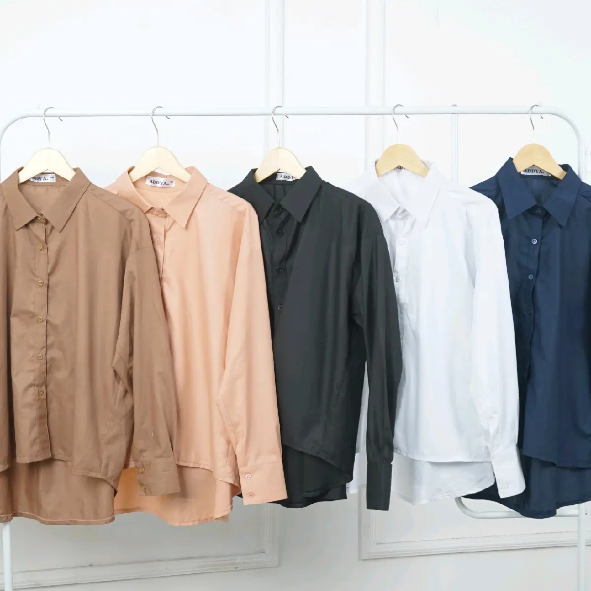Kemeja Oversize Wanita Polos Warna Hitam Putih Biru Dongker Pink dan Cokelat
