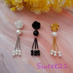 Bross Dagu Rantai Tiga Juntai Mutiara Bunga Sweet21 Nada Peniti Jilbab TSBJR001