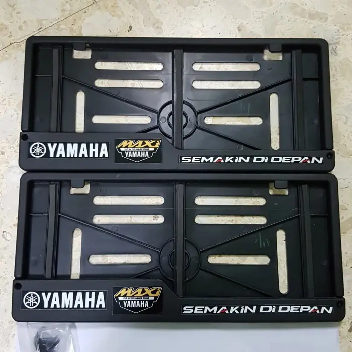 dudukan plat nomor motor yamaha / tatakan plat motor yamaha ori +baru - plat