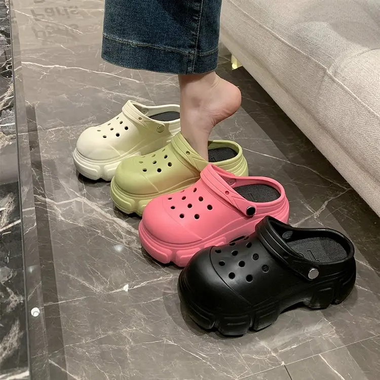 Fashion Cartoon 2024 Summer New Thick Bottom Solid Color Hole Shoes Women's High-Looking Cute Muffin Closed Toe Sandals