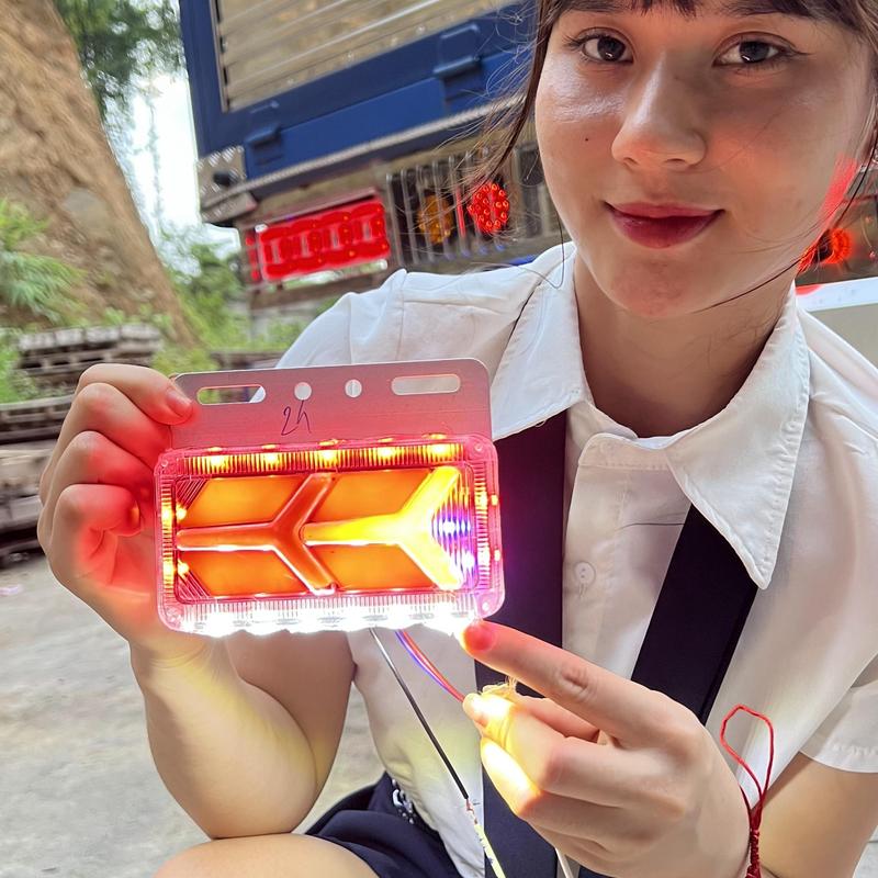 Đèn sườn hình XƯƠNG CÁ xe tải đủ màu điện 12v và 24v