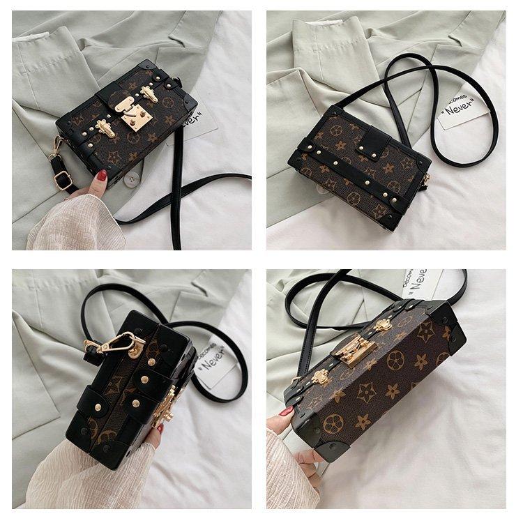Product Introduction of Vintage Print Women's Box Bag High-Value New Light Luxury Niche Makeup Bag Small Square Bag Single Shoulder Crossbody Bag 2