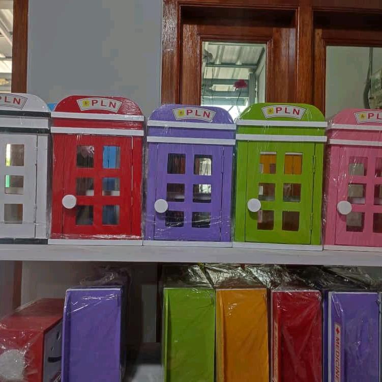 Tempat Token PLN dengan Bahan Kayu yang Kuat 1