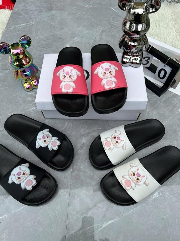 Product Introduction of [Mẫu mới] Dép Lê Nam Nữ cặp đôi Baby Three 3 màu in tia uv Quai Ngang cao su non đế mới vân sóng DéP Slipper 13