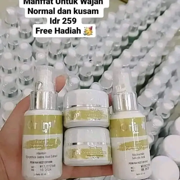paket bretening solusi wajah normal susah putih  Kulit Kering 0