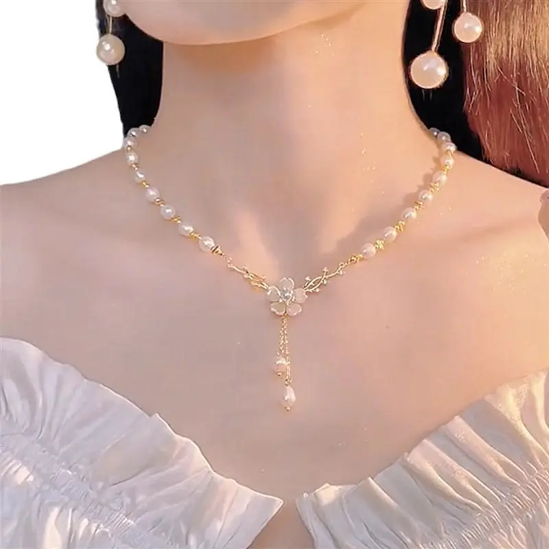 Vòng Cổ Hoa Ngọc Trai, Hàng Mới Về, Thời Trang Nữ, Phong Cách Pháp, Cổ Điển, Giá Cả Phải Chăng, Thiết Kế Đặc Biệt Sang Trọng, Mặt Dây Chuyền Cao Cấp 4