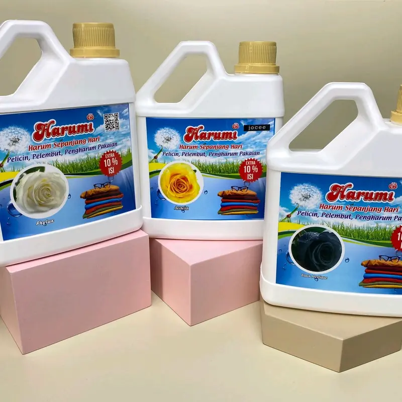 Harumi pewangi laundry 3in1 Cair 1