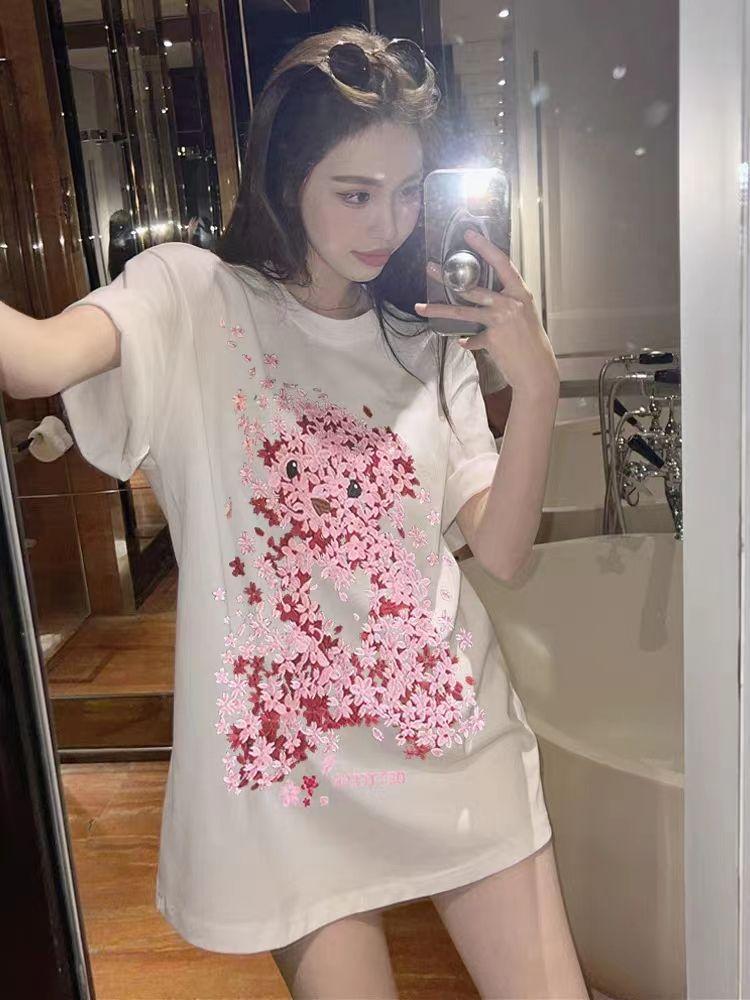 Product Introduction of Áo Thun Mùa Hè, Phong Cách Phương Tây, Chất Liệu Cotton Nguyên Chất, In Hình Gấu, Hợp Xu hướng Và Người Nổi Tiếng Trên Internet, Dành Cho Nữ, Mỏng, Dễ Thương Và Gợi Cảm, Dễ Phối Đồ, Áo Bó Sát, Phong Cách Instagram 3
