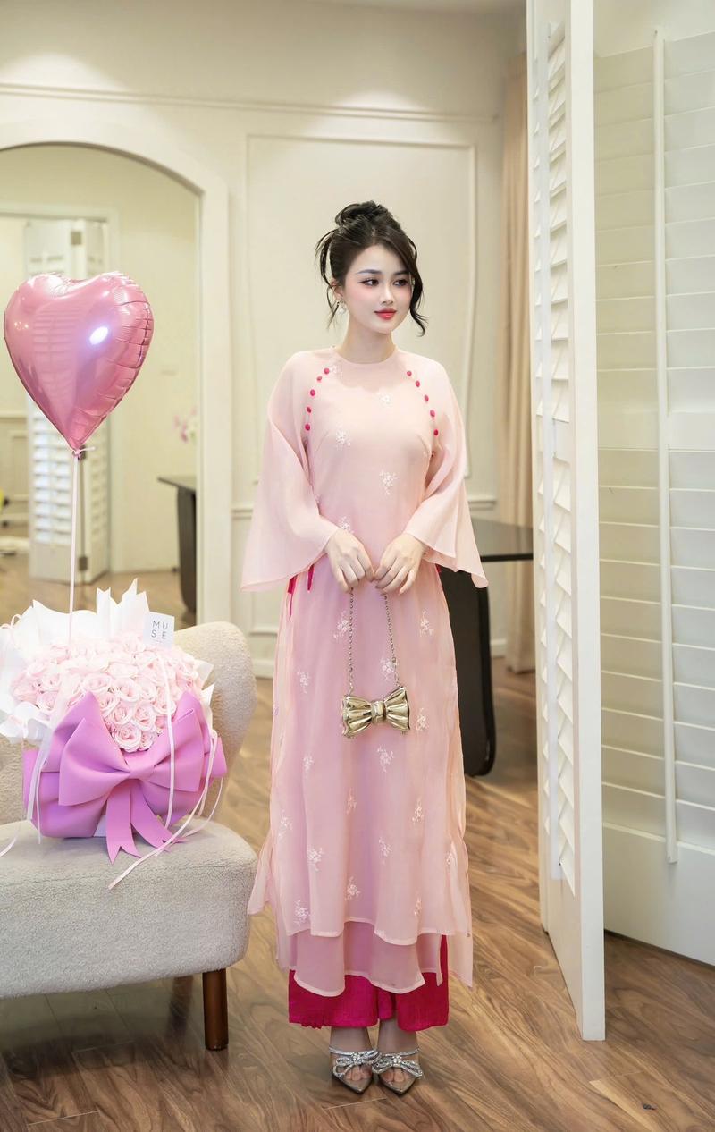 Product Introduction of COCOTETE - Set Áo Dài Tơ Thêu Hoa Nhí 2 Tà Mặc Tết Xinh Xắn 20