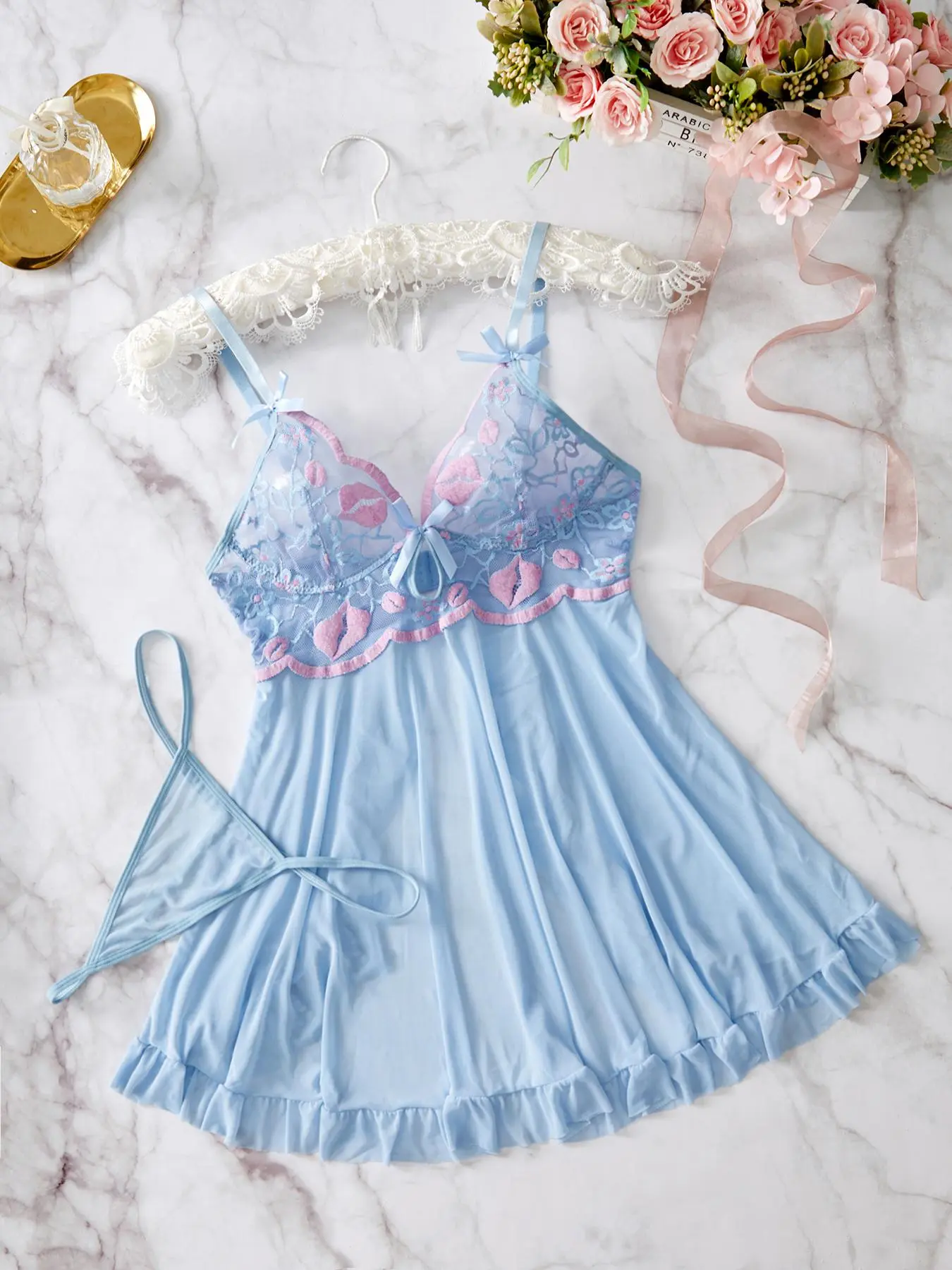 Women's Contrast Lace Bow Decor Sexy Lingerie Two-piece Set, Adjustable Strap Ruffle Hem Cami Nightdress & Thong Set, Women's Lingerie & Underwear for All Seasons