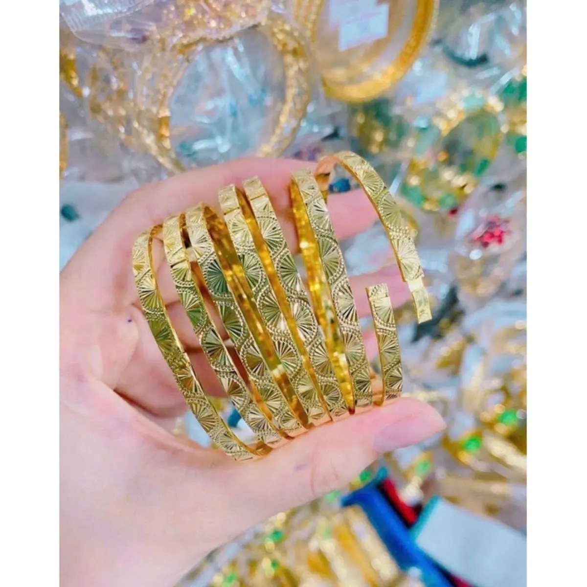 Bộ Ximen 7 Chiếc Vòng Tay Chạm Hình Cánh Quạt Siêu Sáng Bền Màu - Kho Sỉ Trang Sức Xi Mạ